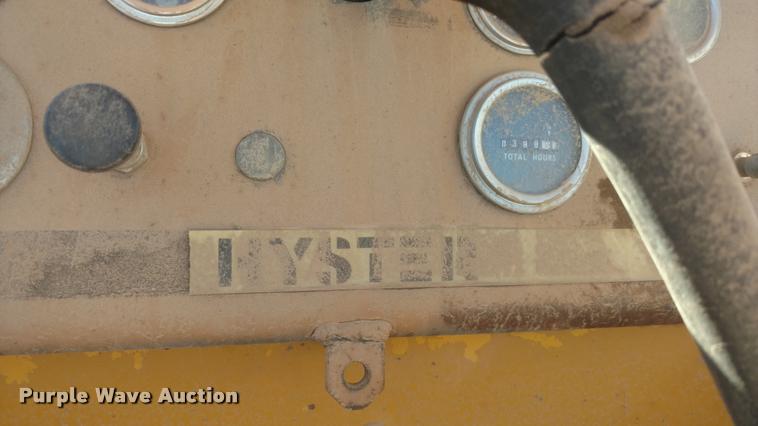 image for item BU9962 Hyster C530A pneumatic roller