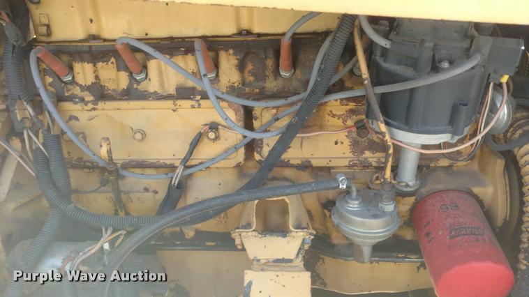 image for item BU9963 Hyster C530A pneumatic roller