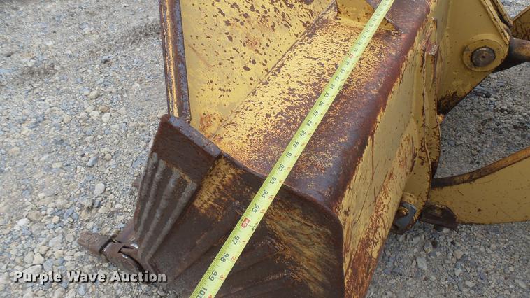 image for item CB9590 1990 Caterpillar 953B track loader