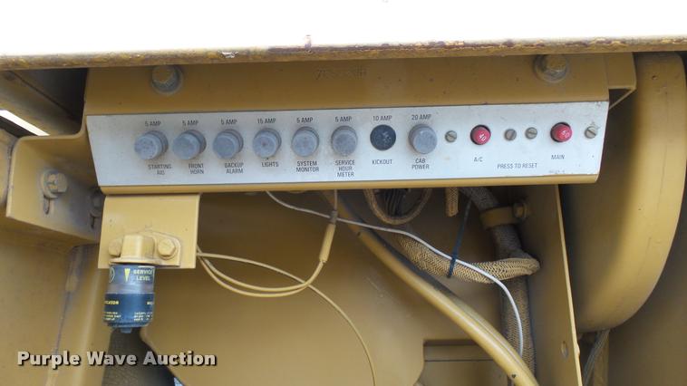 image for item CB9590 1990 Caterpillar 953B track loader