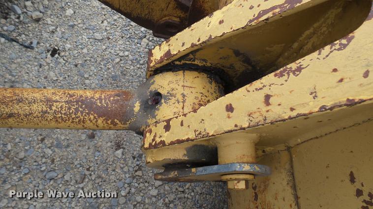 image for item CB9590 1990 Caterpillar 953B track loader