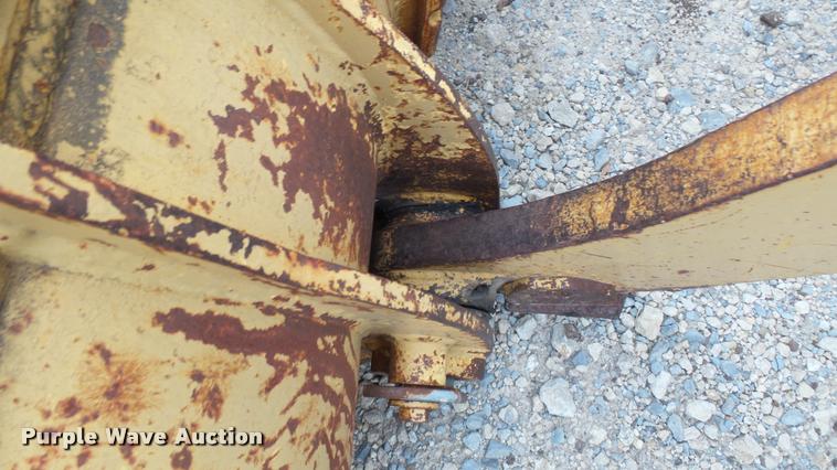 image for item CB9590 1990 Caterpillar 953B track loader