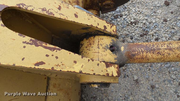 image for item CB9590 1990 Caterpillar 953B track loader