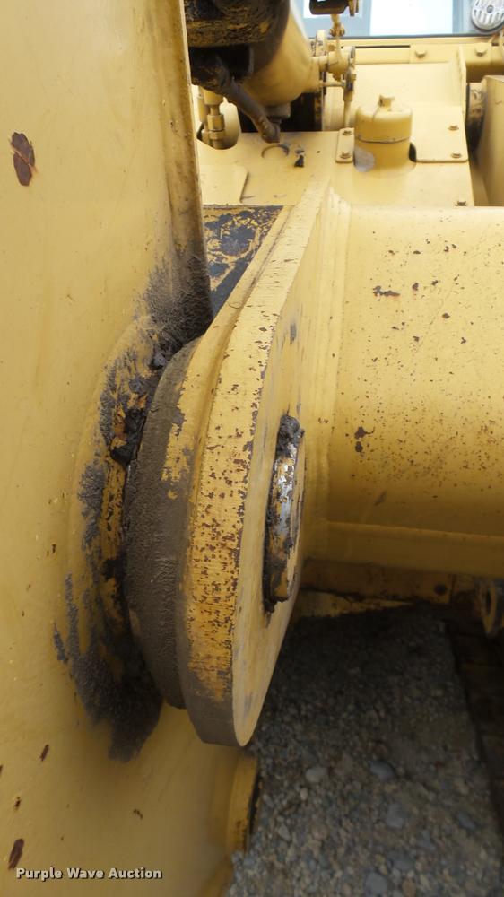 image for item CB9590 1990 Caterpillar 953B track loader