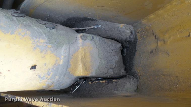 image for item CB9590 1990 Caterpillar 953B track loader