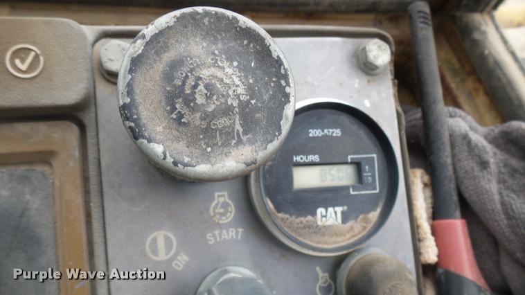 image for item CB9590 1990 Caterpillar 953B track loader