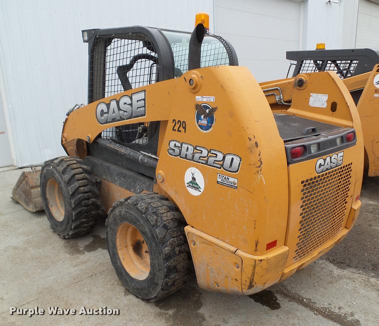 image for item CB9850 2014 Case SR220 skid steer