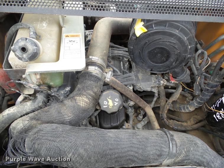 image for item CB9850 2014 Case SR220 skid steer