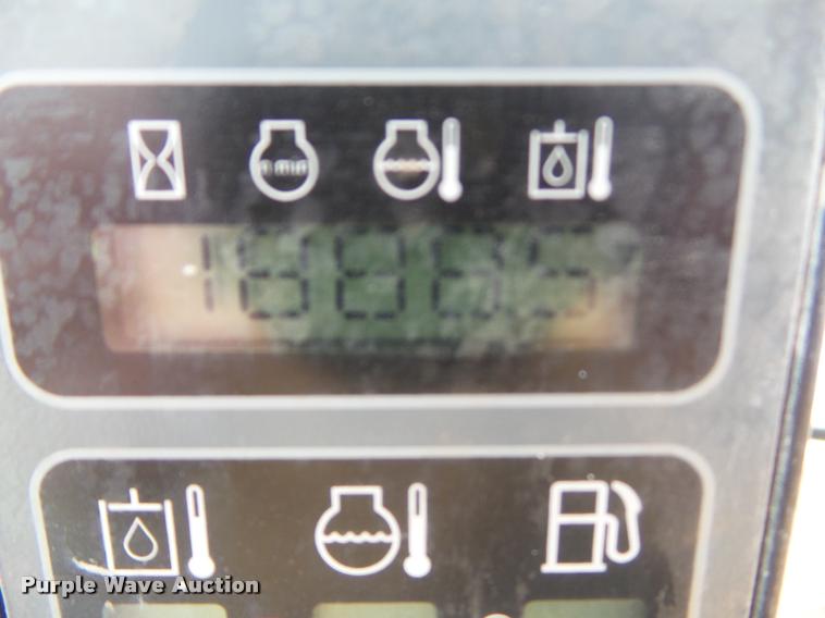 image for item CB9850 2014 Case SR220 skid steer