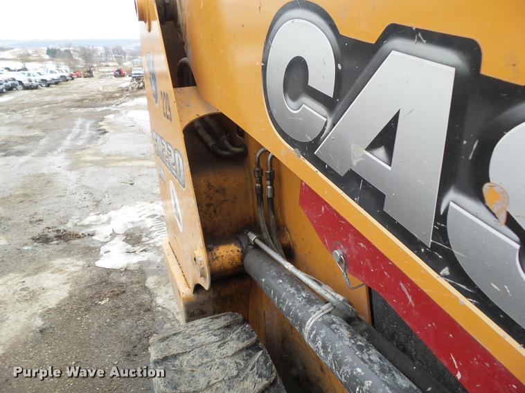 image for item CB9850 2014 Case SR220 skid steer