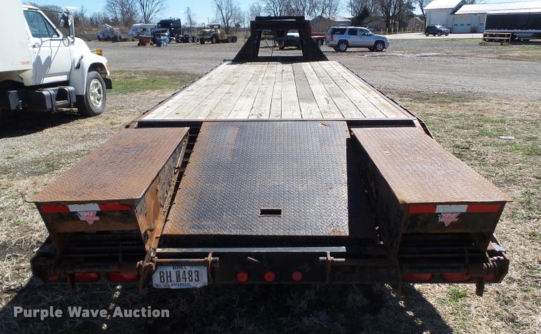 image for item CB9857 2009 PJ FD262 equipment trailer