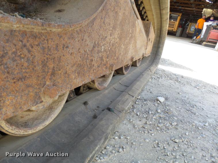 image for item CC9086 2005 New Holland LT190B skid steer