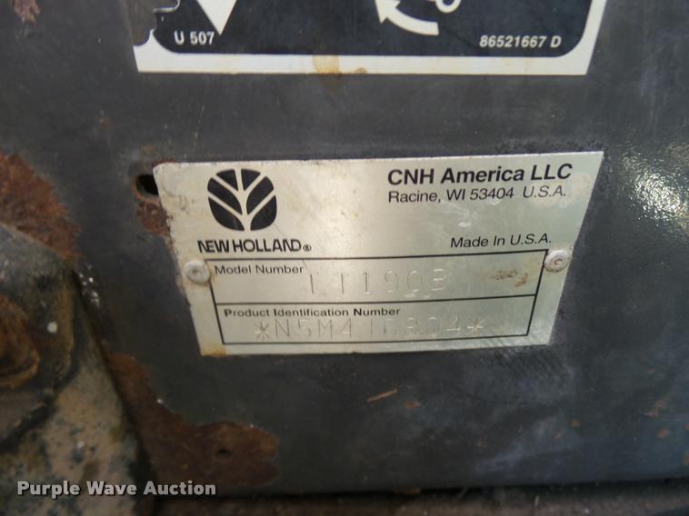 image for item CC9086 2005 New Holland LT190B skid steer
