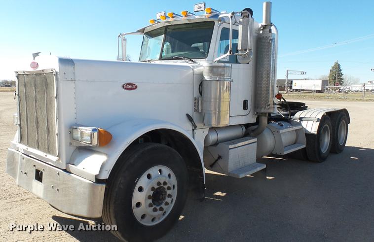 image for item DA0408 2007 Peterbilt 379 semi truck
