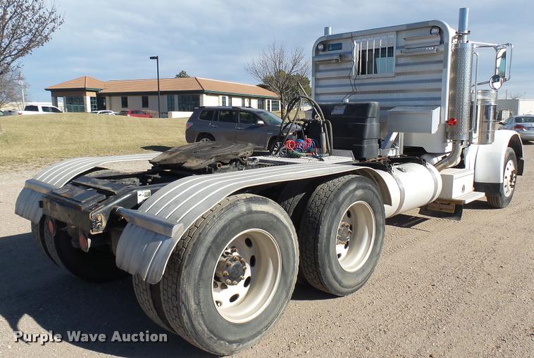 image for item DA0408 2007 Peterbilt 379 semi truck