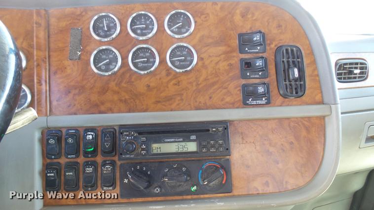 image for item DA0408 2007 Peterbilt 379 semi truck