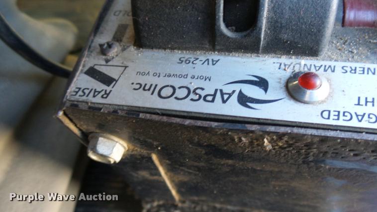 image for item DA0408 2007 Peterbilt 379 semi truck