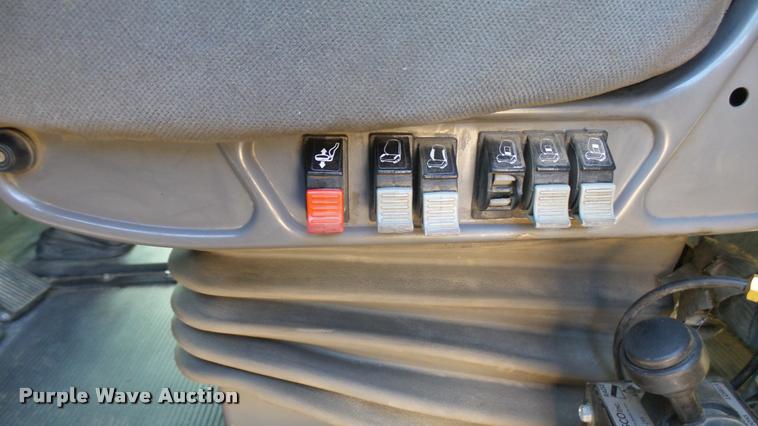 image for item DA0408 2007 Peterbilt 379 semi truck