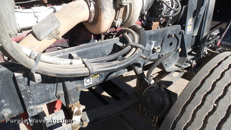 image for item DA0408 2007 Peterbilt 379 semi truck