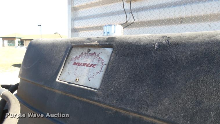 image for item DA0408 2007 Peterbilt 379 semi truck