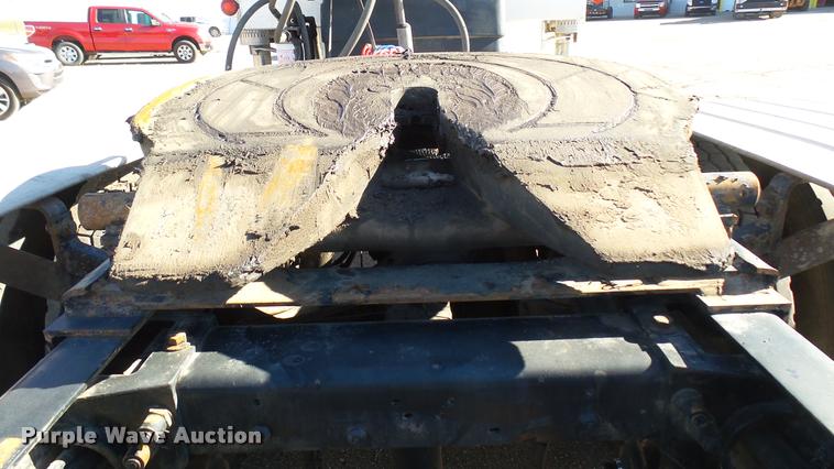 image for item DA0408 2007 Peterbilt 379 semi truck