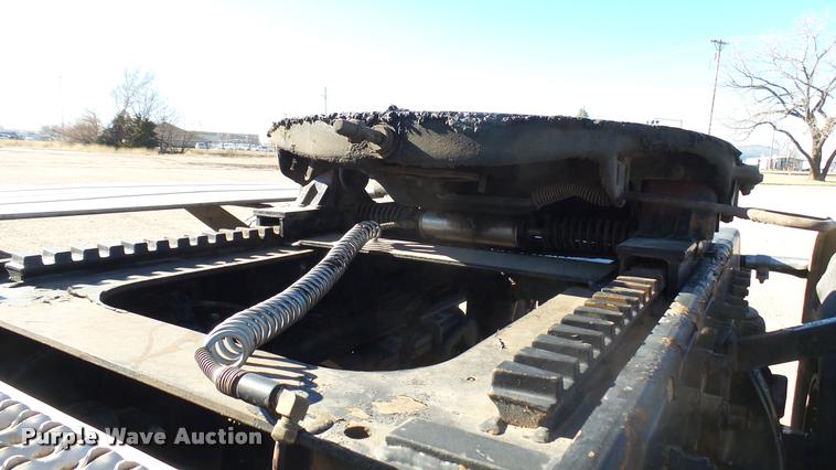 image for item DA0408 2007 Peterbilt 379 semi truck