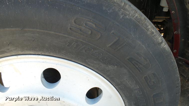 image for item DA0408 2007 Peterbilt 379 semi truck