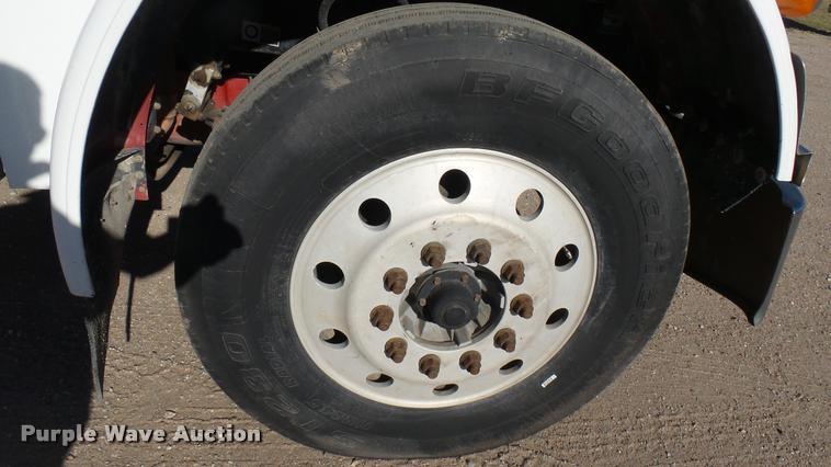 image for item DA0408 2007 Peterbilt 379 semi truck