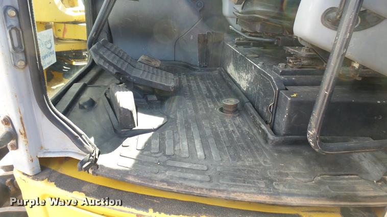 image for item DA0409 2007 Komatsu PC78MR-6 compact excavator