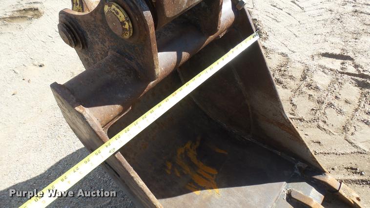 image for item DA0409 2007 Komatsu PC78MR-6 compact excavator