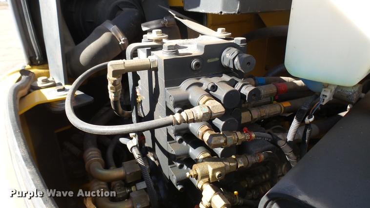 image for item DA0409 2007 Komatsu PC78MR-6 compact excavator