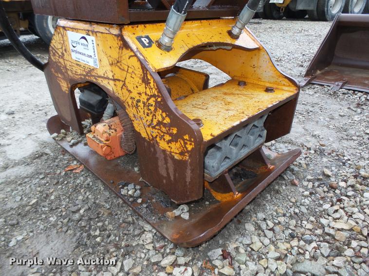 image for item DA0549 Hydraulic plate compactor