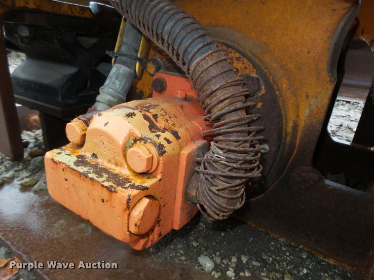 image for item DA0549 Hydraulic plate compactor