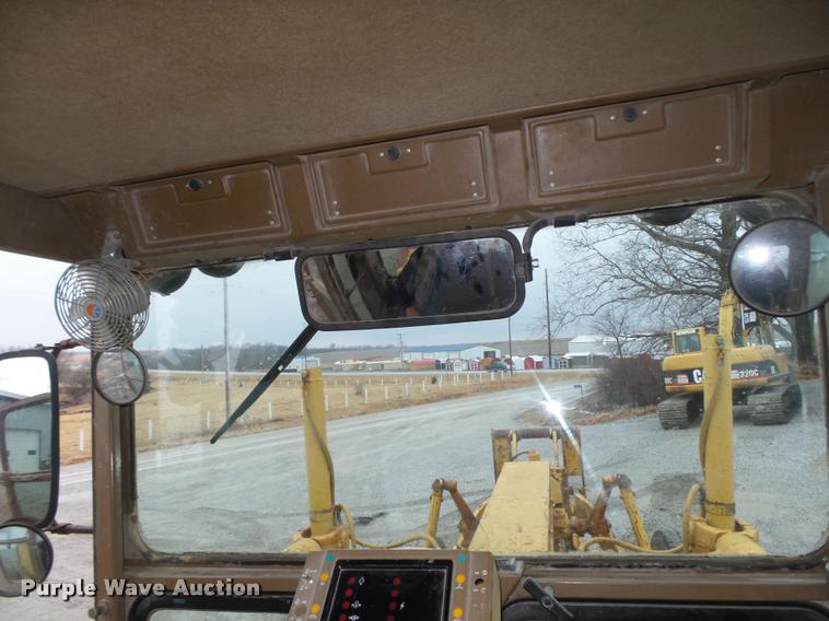 image for item DA0551 1989 Caterpillar 140G motor grader