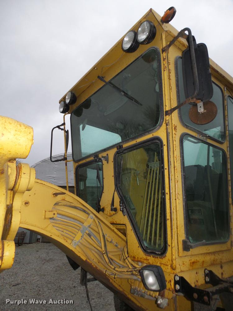 image for item DA0551 1989 Caterpillar 140G motor grader