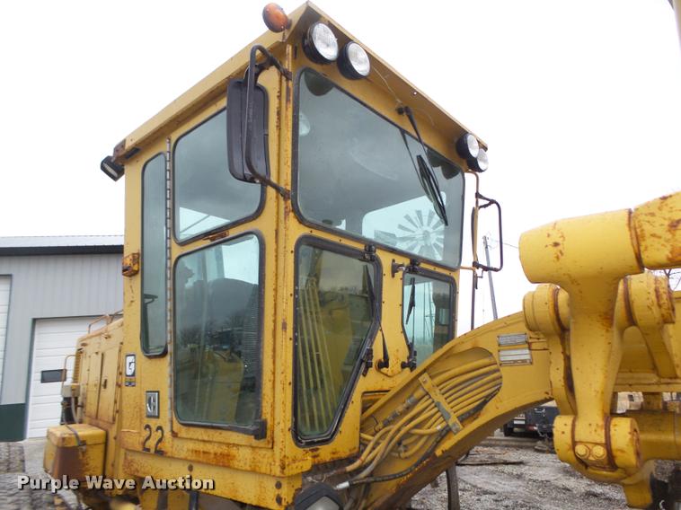 image for item DA0551 1989 Caterpillar 140G motor grader