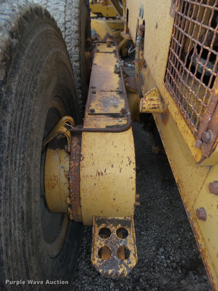 image for item DA0551 1989 Caterpillar 140G motor grader