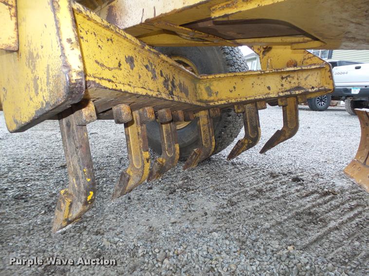 image for item DA0551 1989 Caterpillar 140G motor grader