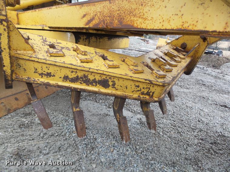 image for item DA0551 1989 Caterpillar 140G motor grader