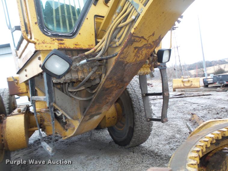 image for item DA0551 1989 Caterpillar 140G motor grader