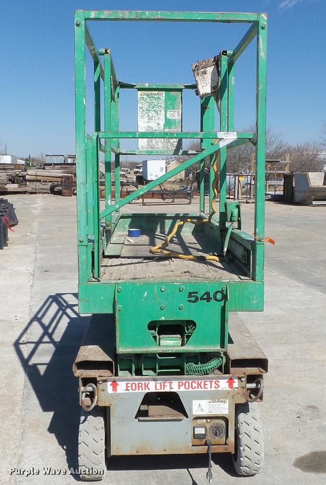 image for item DA0569 Mec 1632 scissor lift