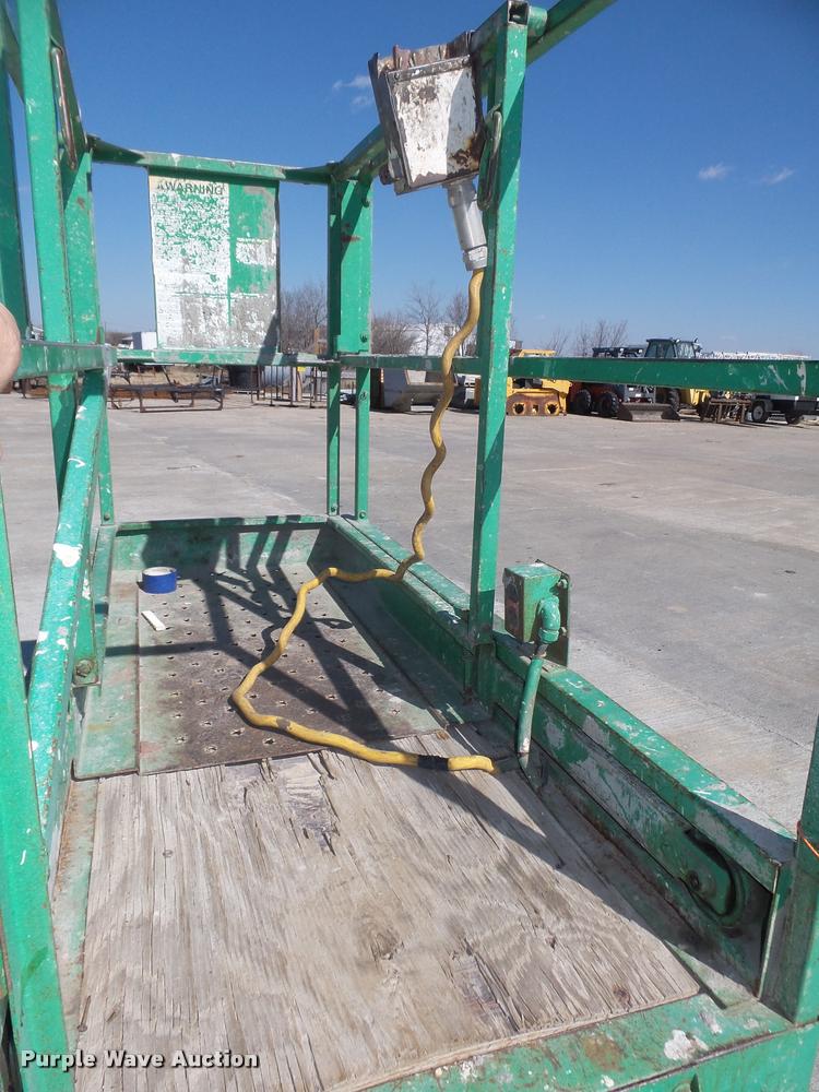 image for item DA0569 Mec 1632 scissor lift