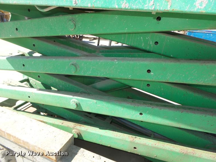 image for item DA0569 Mec 1632 scissor lift
