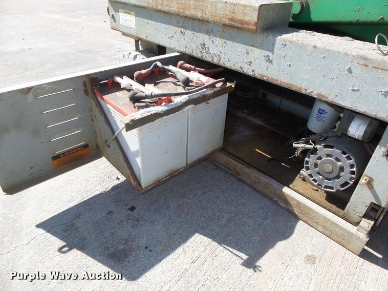 image for item DA0569 Mec 1632 scissor lift