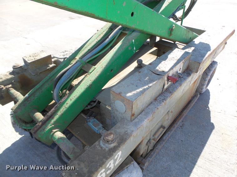 image for item DA0569 Mec 1632 scissor lift