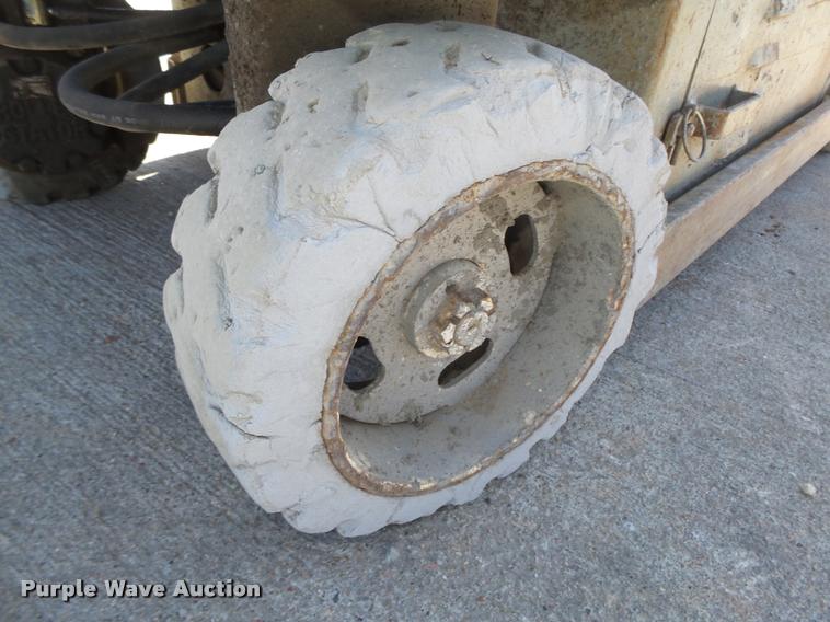 image for item DA0569 Mec 1632 scissor lift