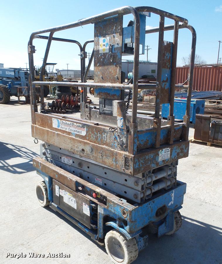 image for item DA0570 Genie GS1930 scissor lift