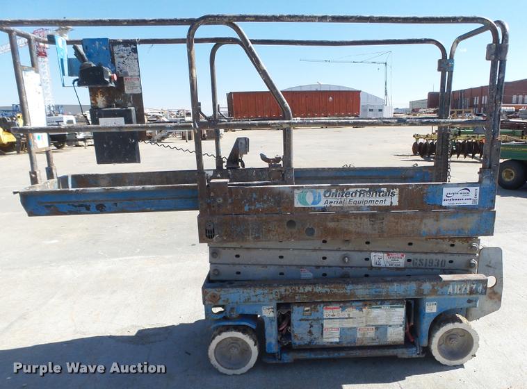 image for item DA0570 Genie GS1930 scissor lift