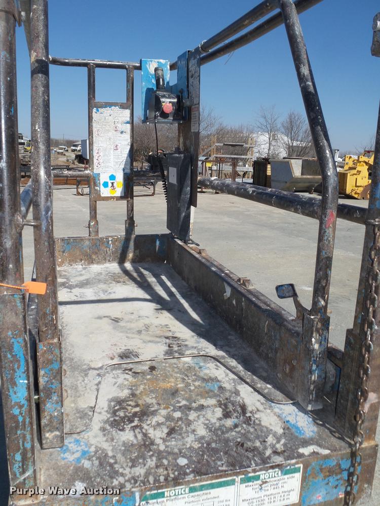 image for item DA0570 Genie GS1930 scissor lift