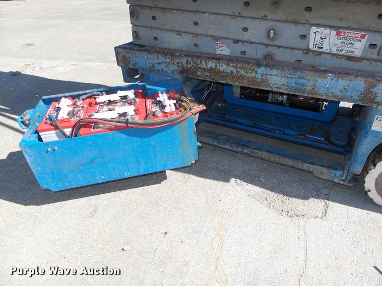 image for item DA0570 Genie GS1930 scissor lift